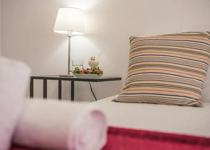 בית נופש Marlin House בליאל